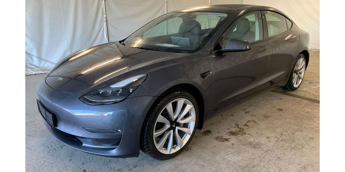 Tesla Model 3 47.971 km 30.450 &euro; Steinbach-Hallenberg OT Herges-Hallenberg 98587