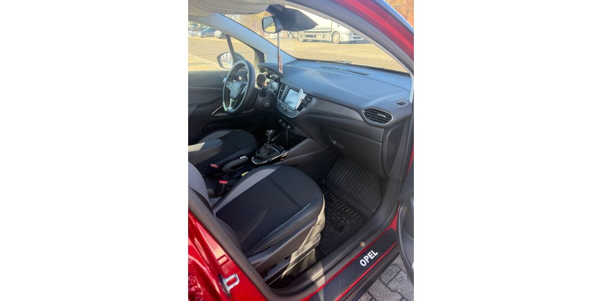 Opel Crossland (X) 85.000 km 10.499 &euro; Niedereschach 78078