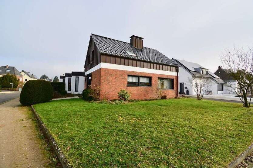 Haus zum Kaufen in Mönchengladbach 490.000 € 160 m²