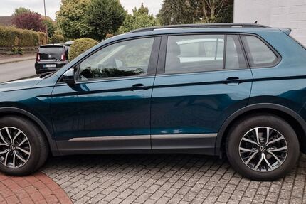 VW Tiguan 90.500 km 22.990 &euro; HÖTZUM 38173