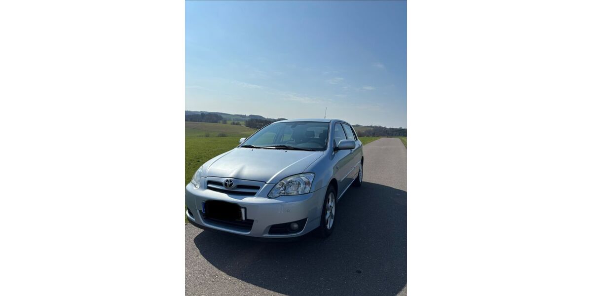 Toyota Corolla 62.000 km 6.499 &euro; Wipperfürth 51688