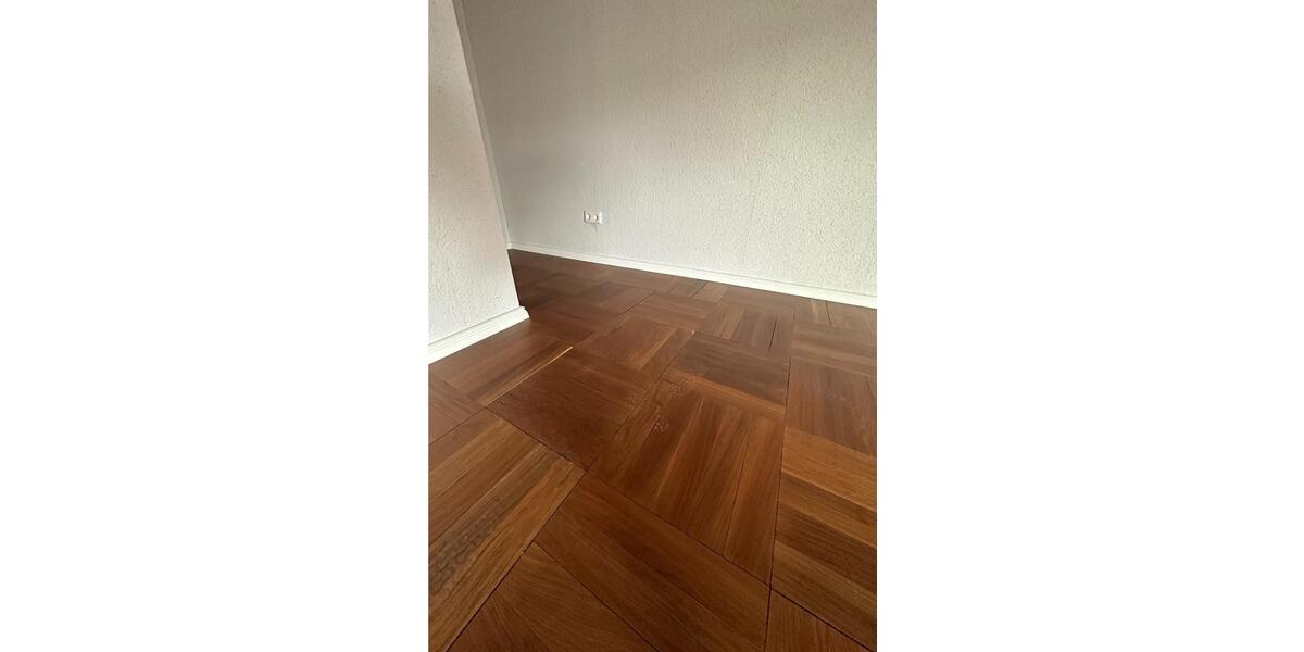 Dachgeschoßwohnung Ludwigshafen am Rhein Mundenheim - 1 Zimmer, 25 m&sup2;, 600&euro; | Angebot:25735103