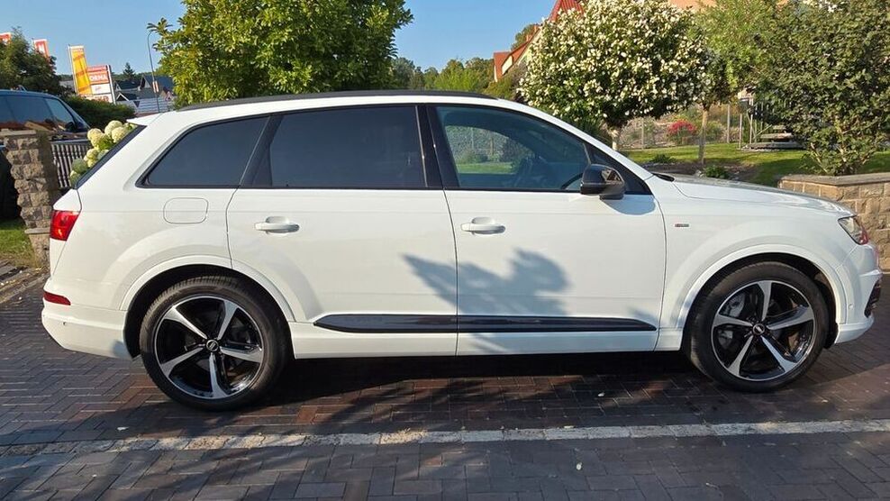 Q7