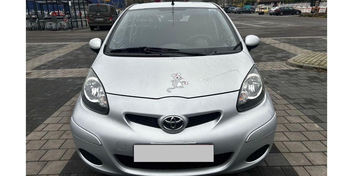 Toyota Aygo (X) 110.764 km 1.999 &euro; Berlin 13587