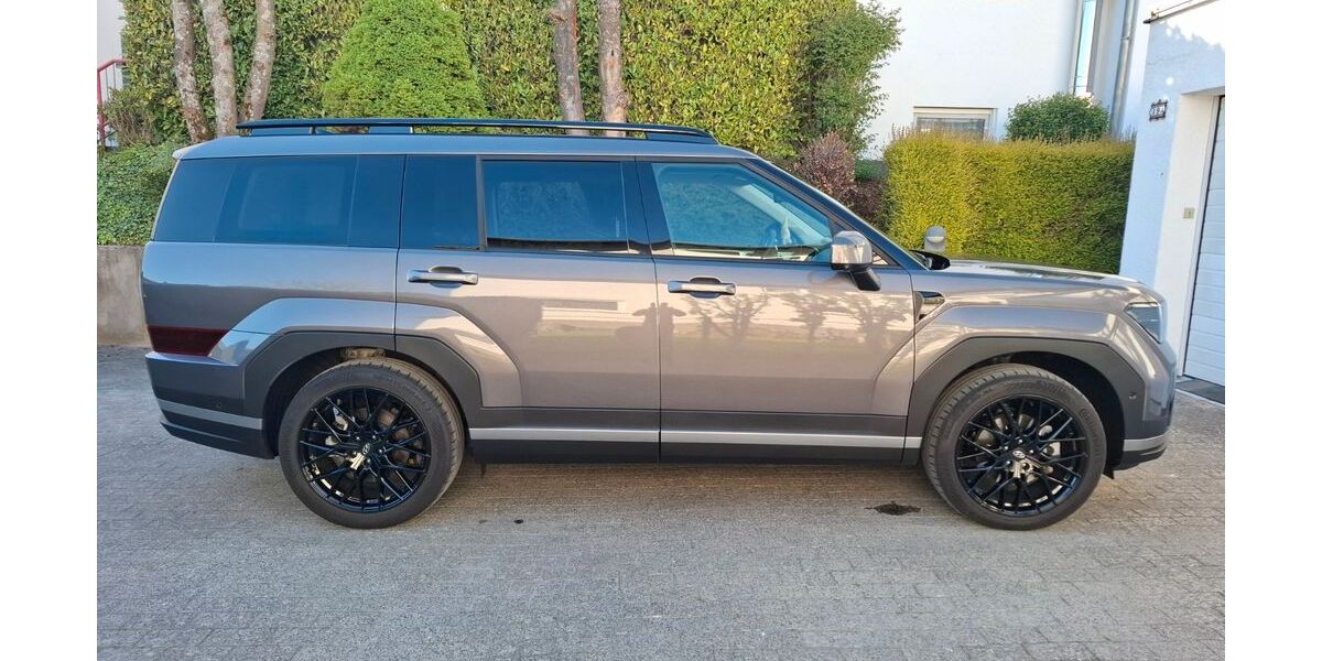 Hyundai SANTA FE 10.200 km 43.600 &euro; Niedernhausen 65527
