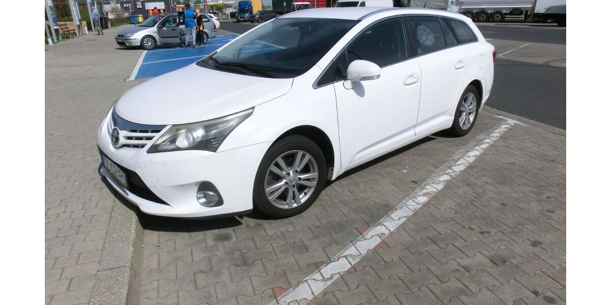 Toyota Avensis 246.000 km 5.750 € Wesel 46487