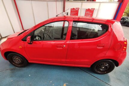 Nissan Pixo