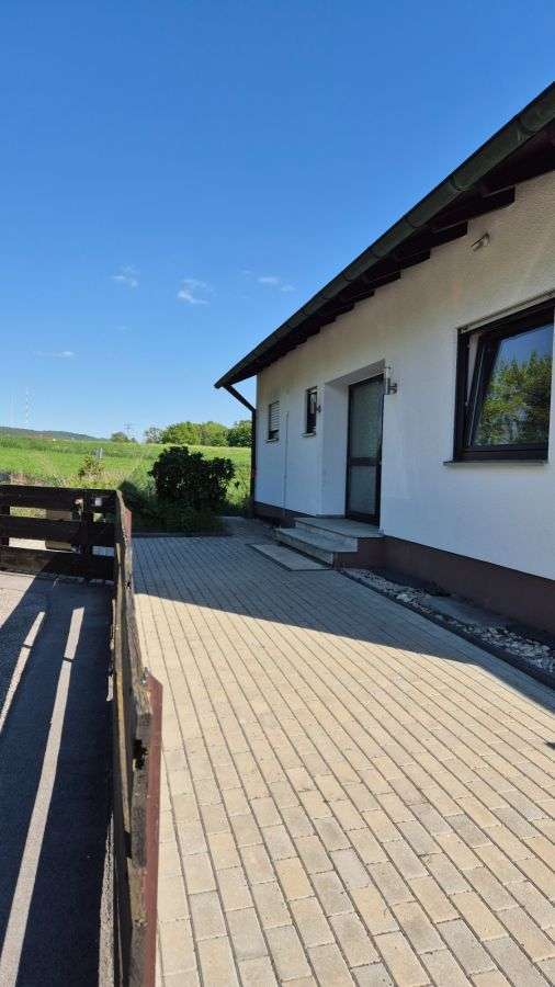 Haus zum Kaufen in Burgthann 649.000 € 220 m²