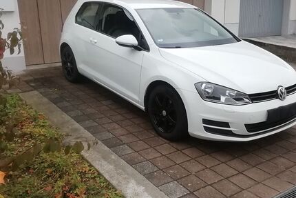 VW Golf 176.500 km 8.900 € Schierling 84069