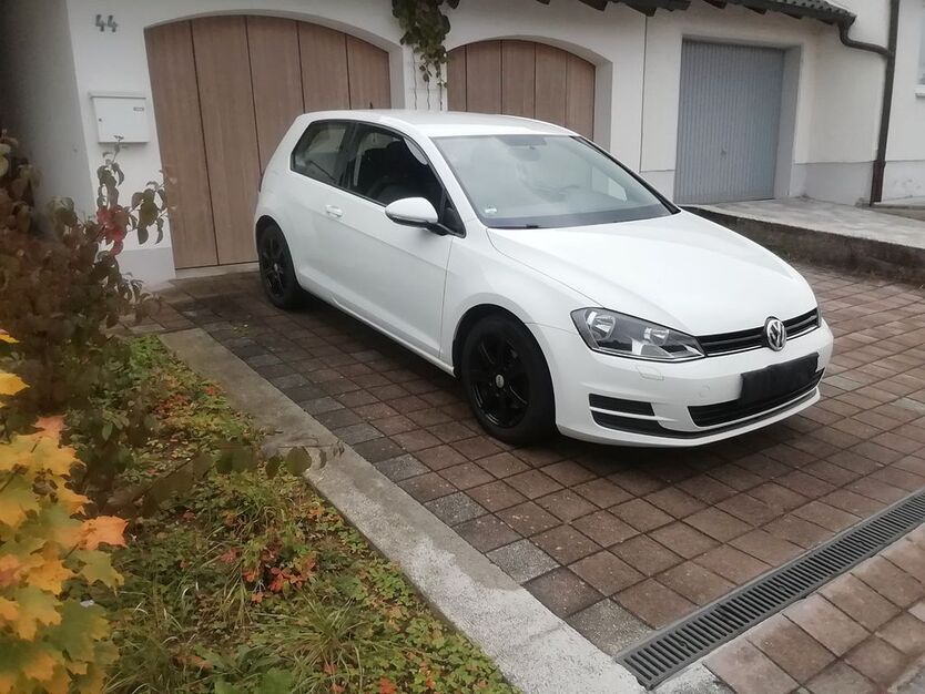 VW Golf 176.500 km 8.900 € Schierling 84069