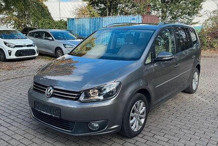 VW Touran 54.000 km 11.990 € Hannover 30179