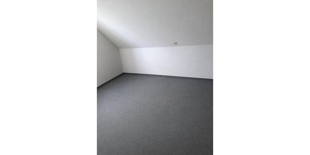Dachgeschoßwohnung Lachendorf - 3 Zimmer, 61 m&sup2;, 130.000&euro; | Angebot:26748020