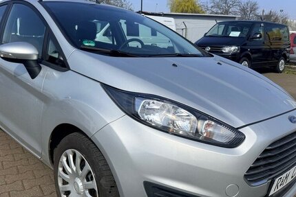Ford Fiesta 1.6 Automatik Trend/51.000km 51.100 km 7.690 &euro; Frankfurt 60386