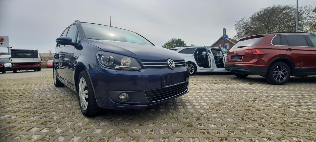 VW Touran 179.890 km 7.999 &euro; Aurich 26607