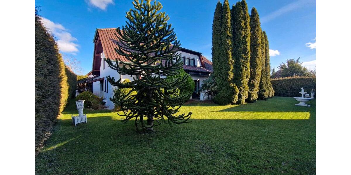 Villa Illertissen - 10 Zimmer, 326 m&sup2;, 1.000.000&euro; | Angebot:27025551