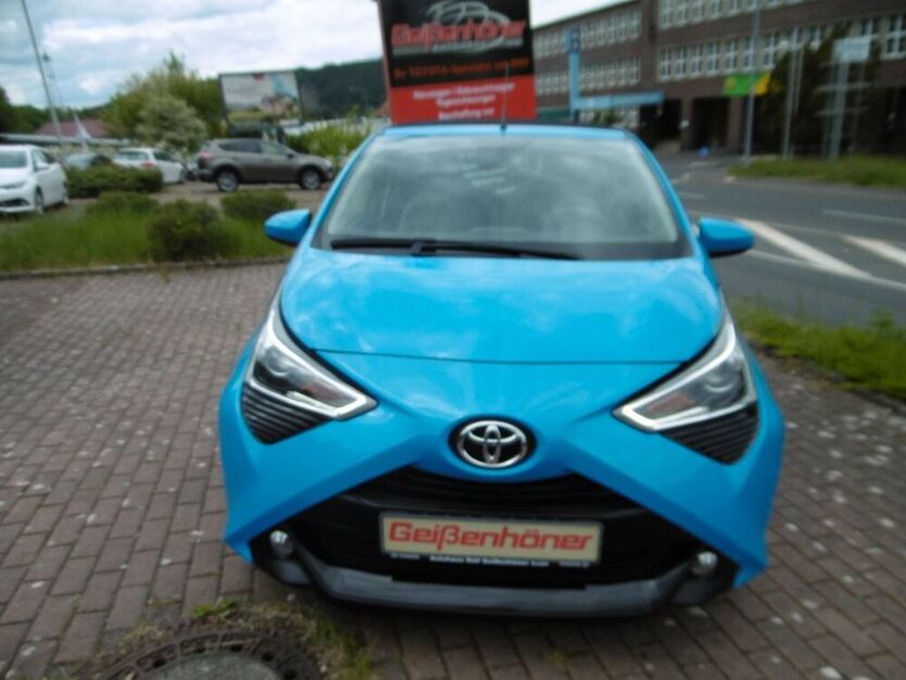 Aygo (X)