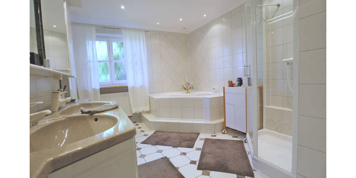 Doppelhaushälfte Holzkirchen - 5 Zimmer, 200 m&sup2;, 1.145.000&euro; | Angebot:26358671