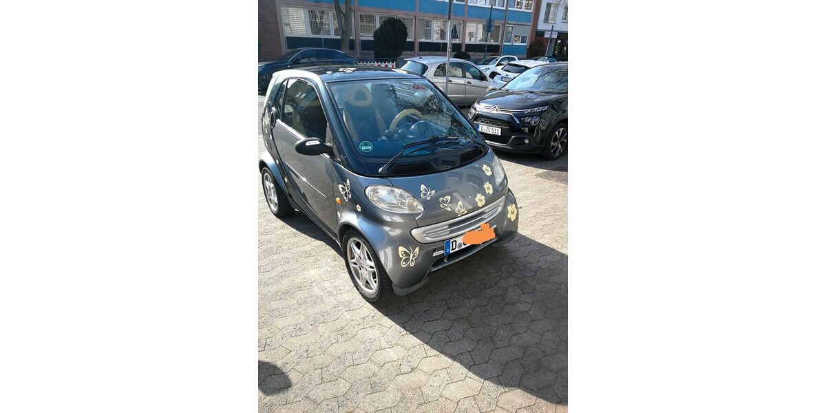 Smart ForTwo 145.632 km 2.300 &euro; Düsseldorf - Lierenfeld 40231