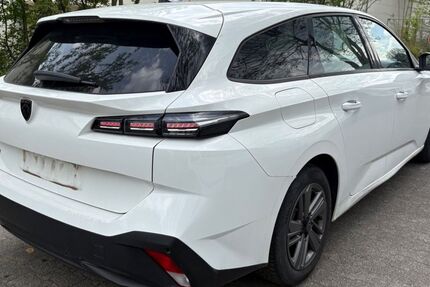 Peugeot 308 135.578 km 10.710 &euro; Frankfurt am Main 60389