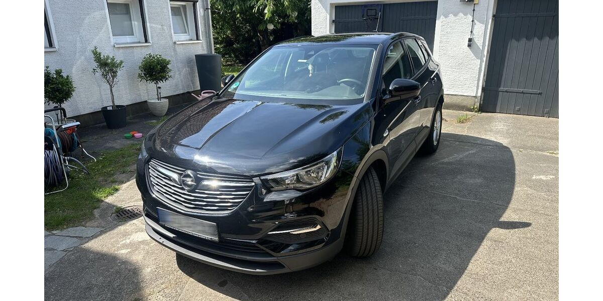 Opel Grandland (X) 83.000 km 10.500 &euro; Dresden 01259