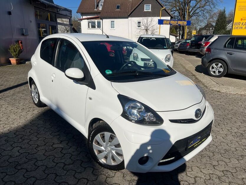 Aygo (X)