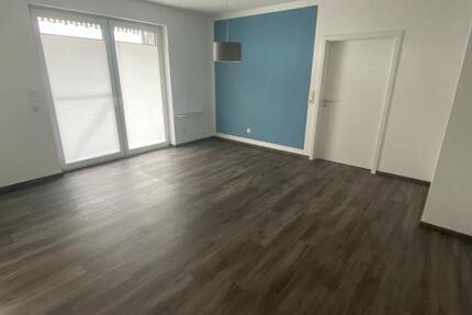 Große 2 ZKB mit Einbauküche, Gäste WC und HWR zu vermieten 2 zimmer