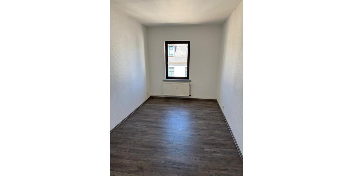 Erdgeschoßwohnung Halle (Saale) Damaschkestraße - 2 Zimmer, 67 m&sup2;, 469&euro; | Angebot:26428996