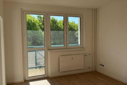 Sanierter Wohntraum mit Aufzug & Balkon – ideal für Paare oder Singles mit Anspruch!