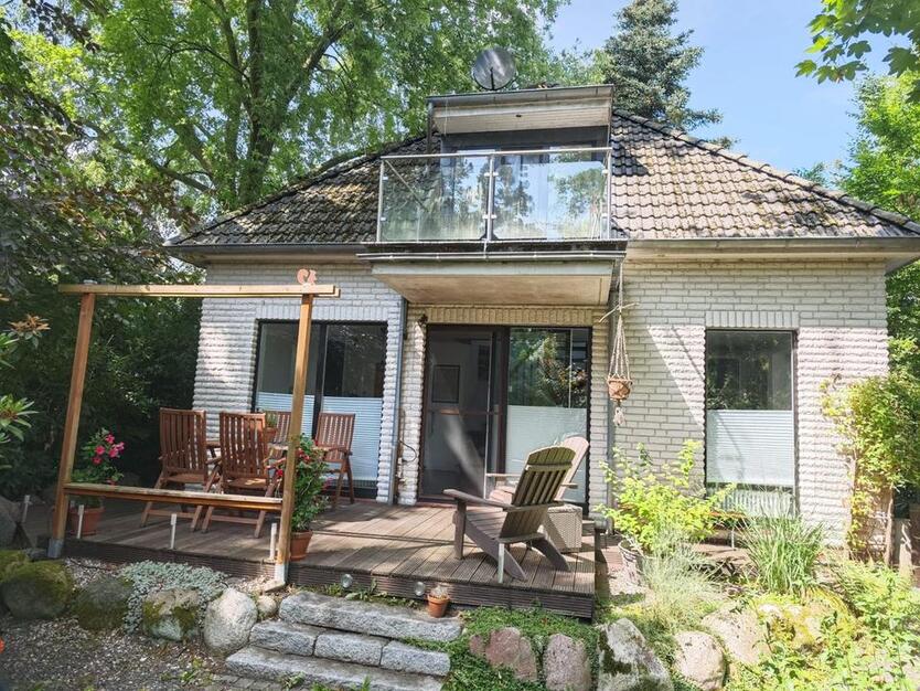 Besonderes Haus mit großem Grundstück in Oldenburg-Ofenerdiek