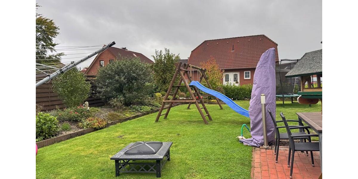 Gepflegte Doppelhaushälfte mit Garten, Garage & Carport in absolut zentraler Lage von Ostgroßefehn 4 zimmer