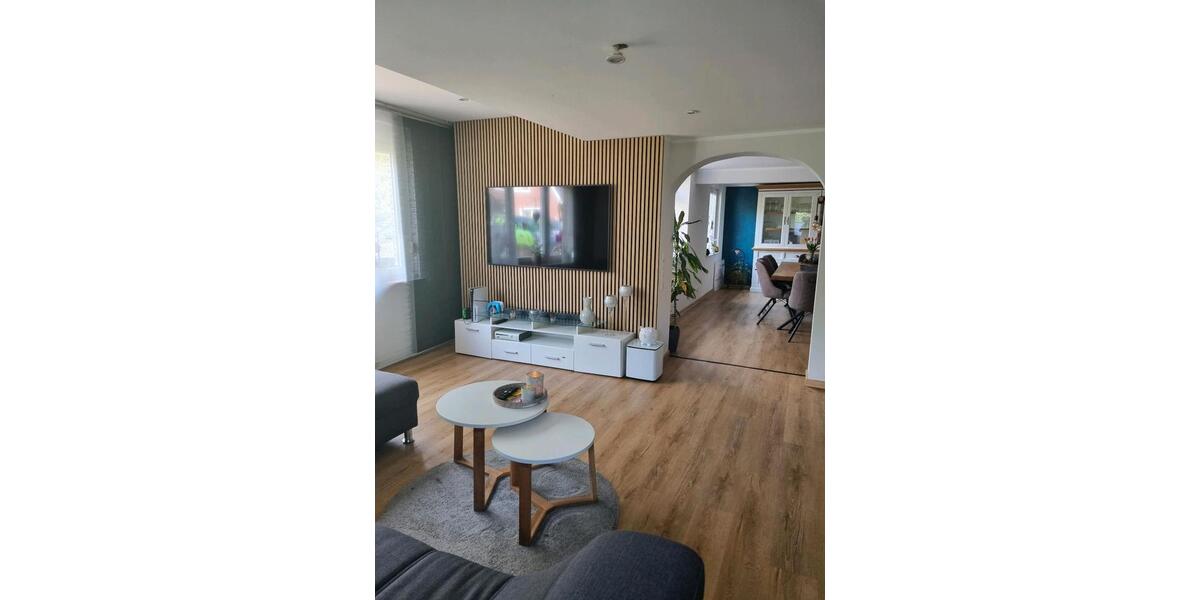 Einfamilienhaus Jever - 7 Zimmer, 190 m&sup2;, 1.400&euro; | Angebot:25898817