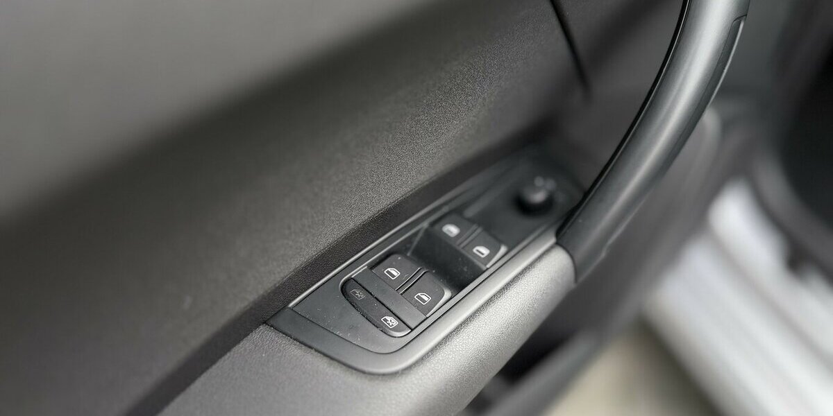 Audi A1 / S-Line / Navi / Xenon / Nur 77 Tkm. 77.000 km 12.900 &euro; Mönchengladbach 41066