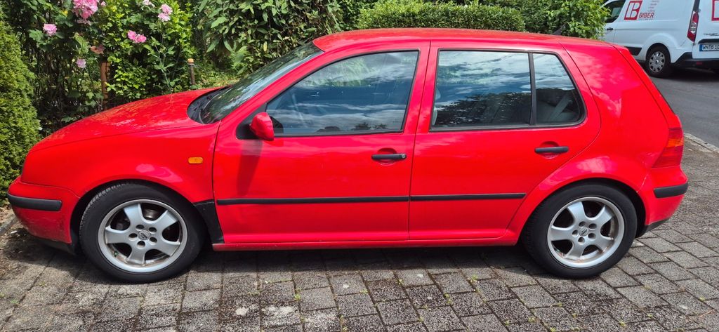 VW Golf 130.000 km 1.900 &euro; Waiblingen 71332