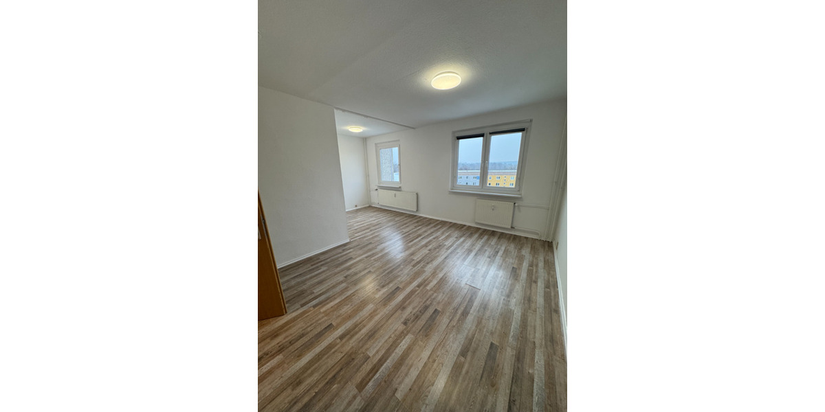 Wohnen auf Zeit Neubrandenburg - 5 Zimmer, 150 m&sup2;, 365&euro; | Angebot:25137078