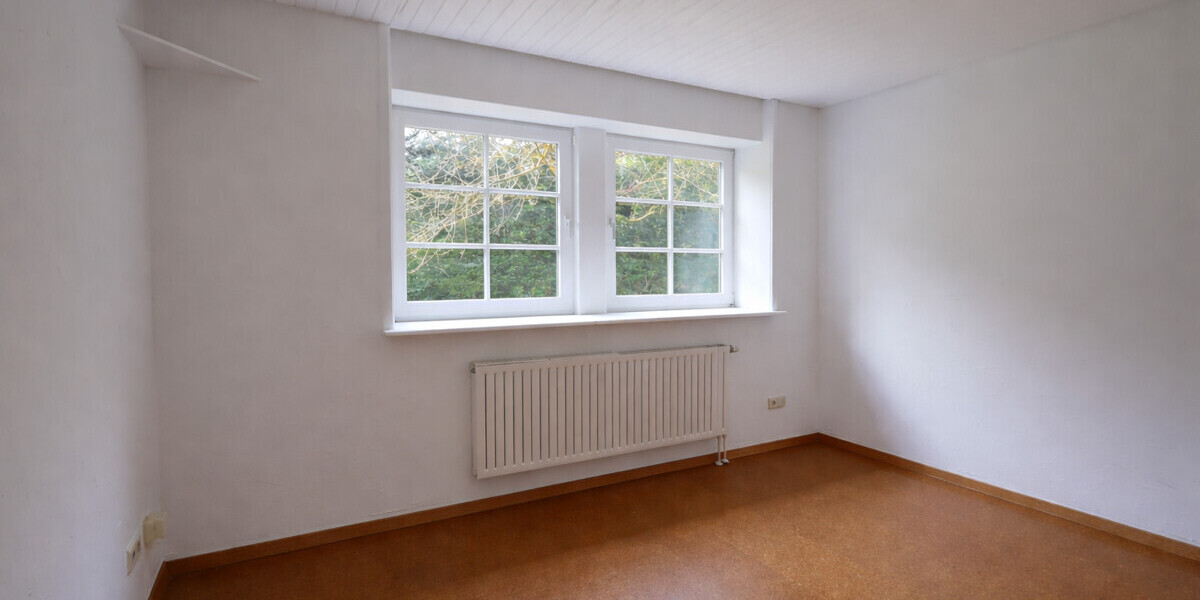 Exklusive Villa mit Wellnessbereich, Pool & großem Grundstück (inkl. Renovierung und neuem Dach) - Villa Hüllhorst | Angebot:26002980