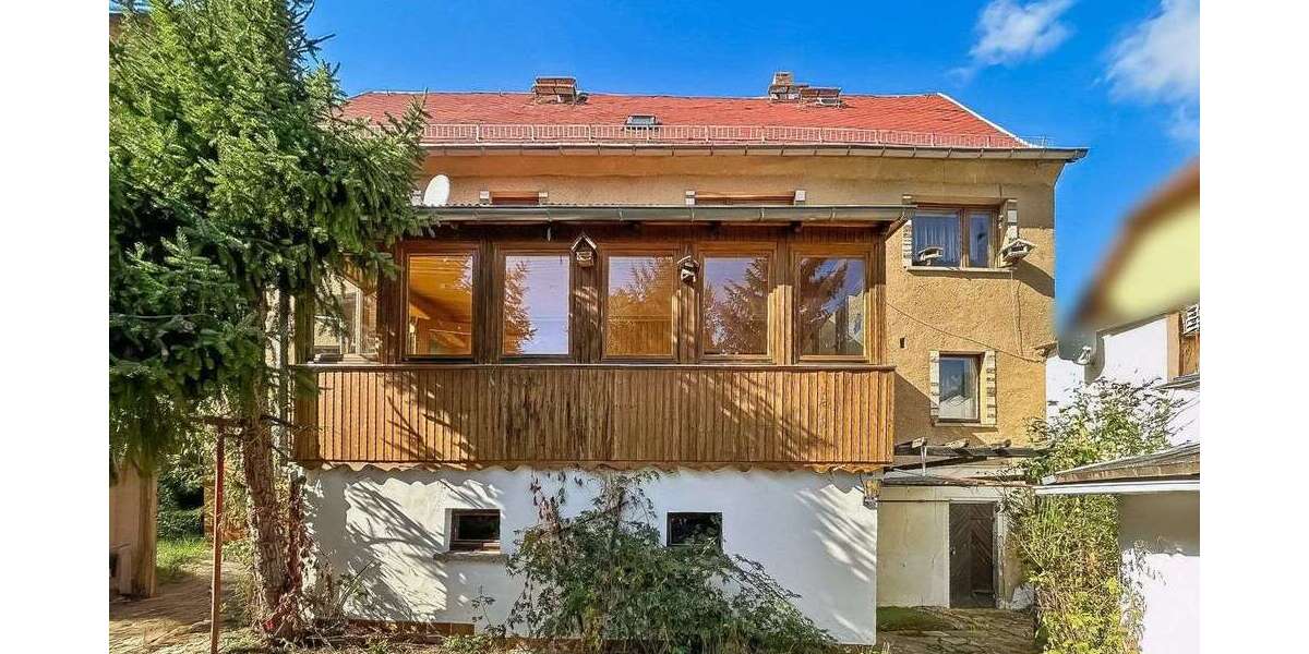 Haus zum Kaufen in Frohburg 130.000 € 154.16 m² 8 zimmer