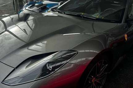 Ferrari 812 27.200 km 309.000 &euro; Roth 91154