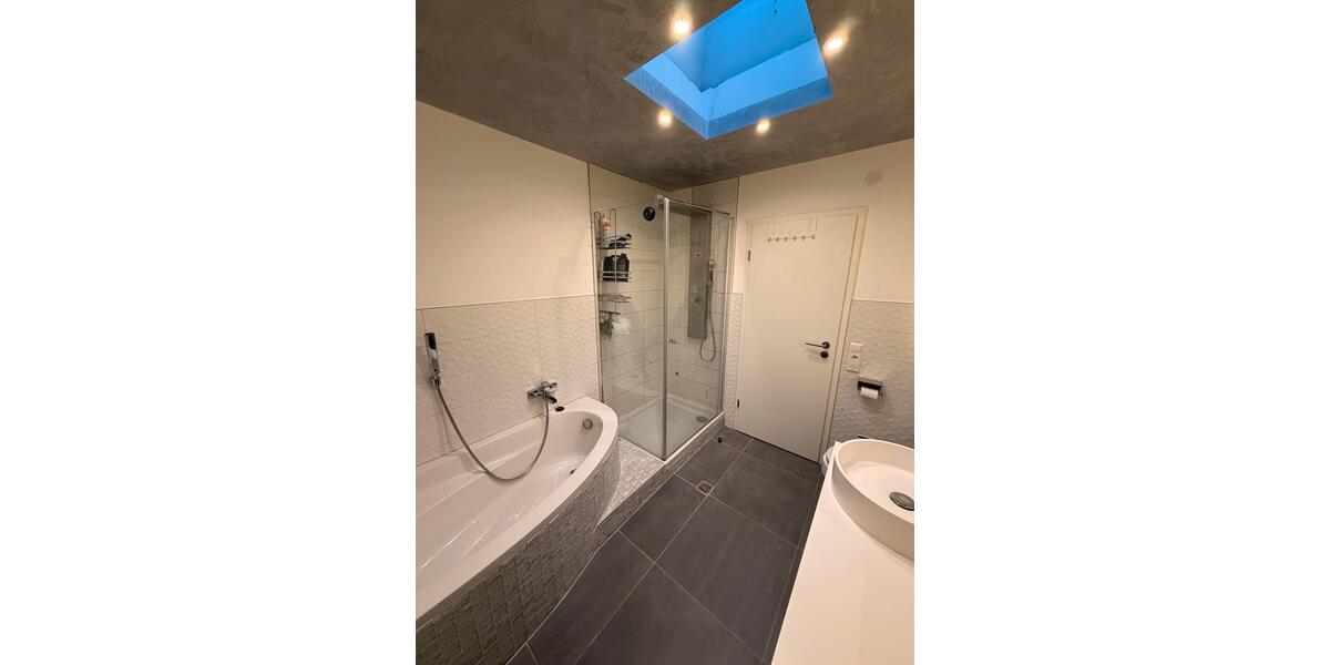 Etagenwohnung Reutlingen - 4 Zimmer, 120 m&sup2;, 440&euro; | Angebot:24624013