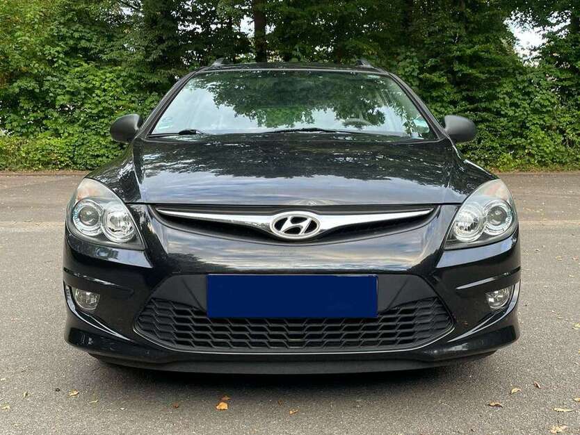 Hyundai i30 135.000 km 2.950 € Hamburg 22926