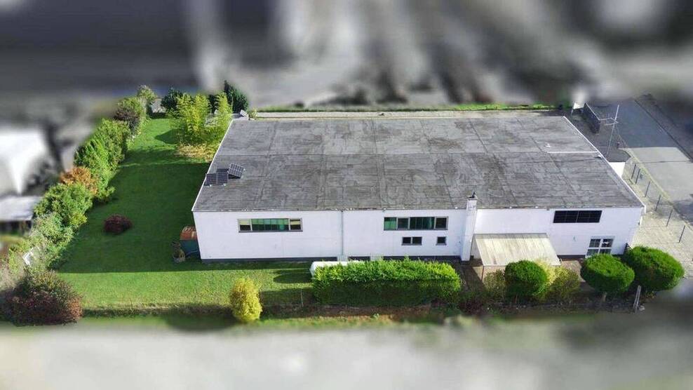 Gewerbehalle für Produktion, Handel, Handwerk+Freiflächen+wohnen