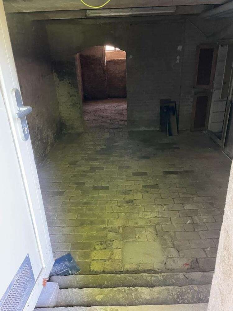 Halle in Augsburg 250 € 50 m²