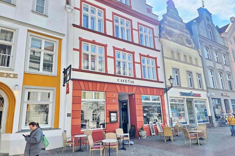 Einfamilienhaus Wismar Altstadt - 12 Zimmer, 322 m&sup2;, 900.000&euro; | Angebot:27018331