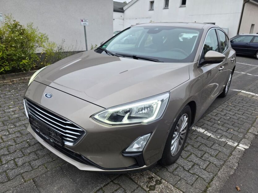 Ford Focus 119.600 km 7.400 € Olpe 57462