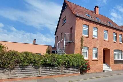Haus Emmerthal - 10 Zimmer, 290 m&sup2;, 248.000&euro; | Angebot:27213867