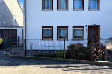 Haus Geisenhausen - 7 Zimmer, 130 m&sup2;, 480.000&euro; | Angebot:25174131