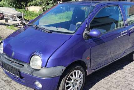 Renault Twingo 220.500 km 350 &euro; Heideland OT Etzdorf 07613