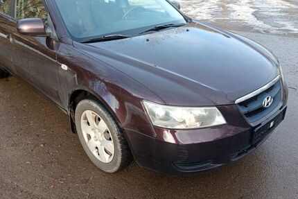 Hyundai SONATA 220.000 km 1.400 &euro; Chemnitz 09123