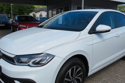 VW Polo 1.576 km 21.880 &euro; Mehring 54346