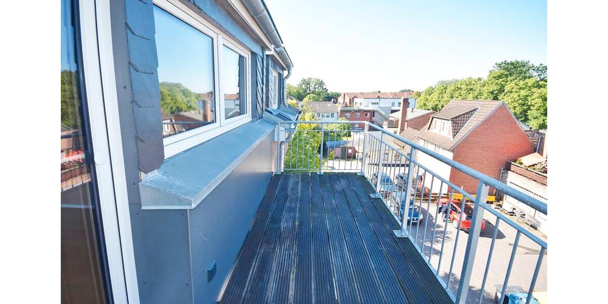 Dachgeschoßwohnung Bargteheide - 3 Zimmer, 95 m&sup2;, 1.330&euro; | Angebot:25992572