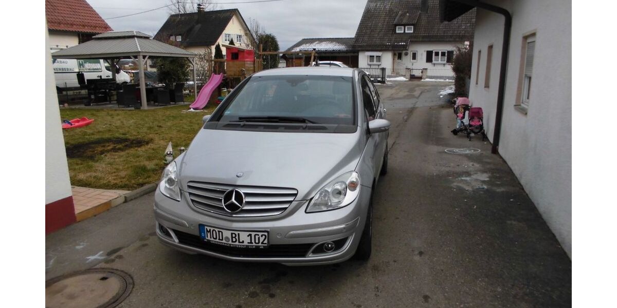 Mercedes-Benz B 200 301.000 km 3.350 &euro; jengen- beckstetten 86860